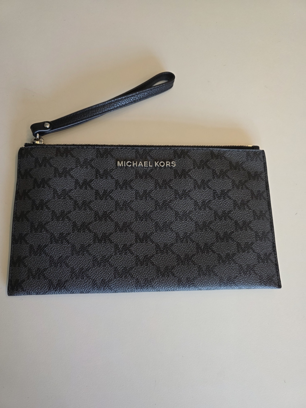 Michael Kors JetSet Black/Grey Logo Wristlet Clutch